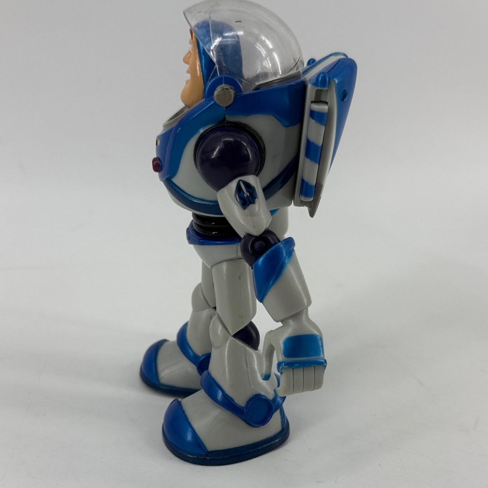 Space Ranger Action Figure - Blue and Gray - Picture 4 of 5